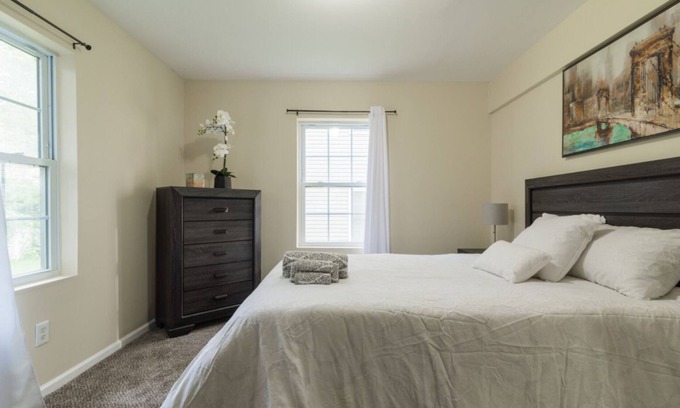 Roselle Casa | Lux Living cerca de EWR y NYC