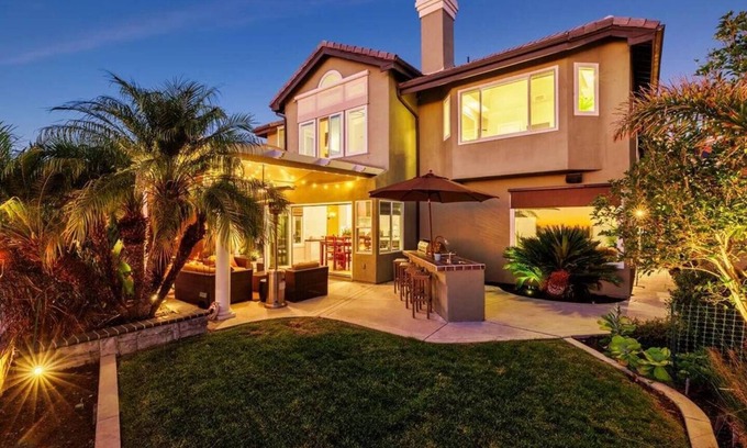 Mission Viejo Casa | House is located in exclusive Canyon Crest gated neighborhood on Single Loaded Birchcrest street
