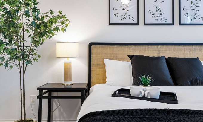 Forney Casa | Lux New Build, King Bed, Roku TVs, Patio