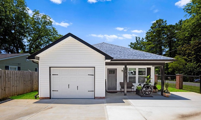 Paw Creek Casa | Lux Oasis New Construction wHtub/PETS WELCOME