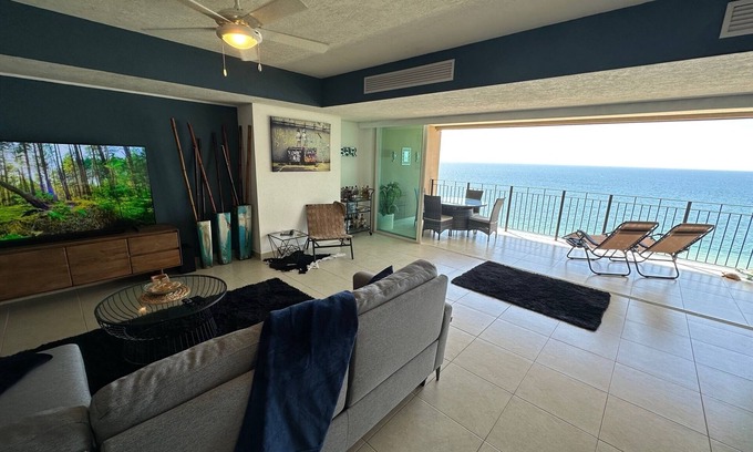 Zona hotelera Complejo | @Lux Seaview Suite W/ King Bed & Infinity Pools@
