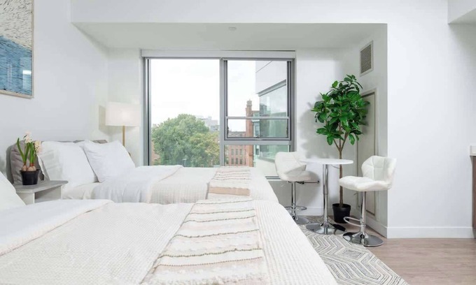 Central Square Apartamento | Lux Studio 2x Queen beds Gym near MIT Harvard in Central Square