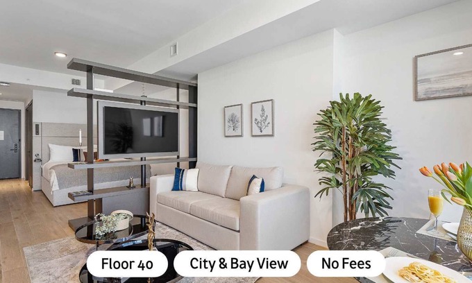 Downtown Miami Apartamento | Lux Waterfront Studio w/ Sunset Views &Resort Pool