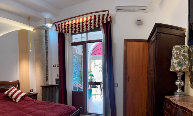 Capannelle Apartamento | Lux suite in period villa adjacent park Appia Antica park free terrace int