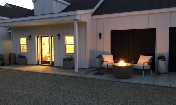 Temecula Casa | Lux Vineyard Escapes-Charming Vineyard Guest Suite