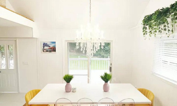 Vernon Cabaña | Luxe 10 guest Cottage Ski/Golf/Fire Pit/Lakes/Hike