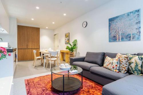 South Yarra Apartamento | Luxe 2BR Retreat POOL GYM & PARKING South Yarra