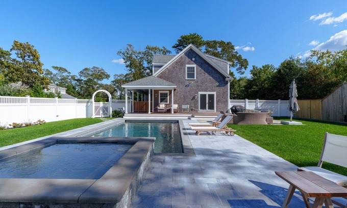 Vineyard Haven Casa | ¡ENTRADAS DE FERRY!Nueva construcción Lux 4 Bd / 4 Ensuite Ba, A / C In-Town Vineyard Haven