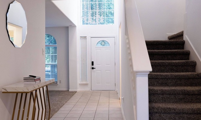 Manor Casa | Luxe 5BR Home: Pool Table & Office