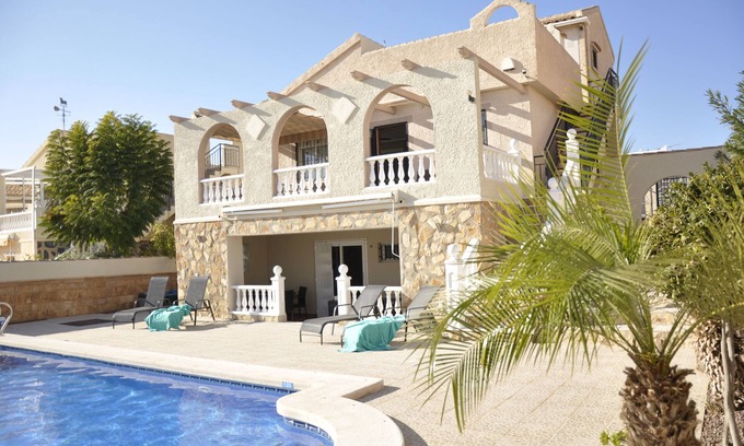 Mazarrón Villa | Luxe 6P Kindervriendelijke Villa met Zwembad, Airco, Internet Wifi, Alarm en BBQ