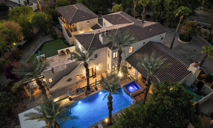 Bermuda Dunes Villa | Villa del Gallo by AvantStay | Luxury Group Retreat + Pool, Putting Green