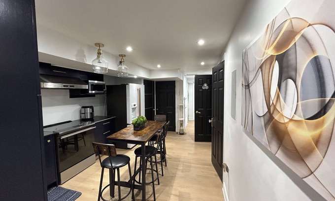 Caledon Casa | Luxe Apartment in Caledon