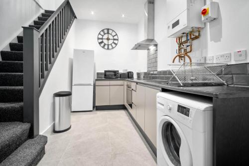 Cradley Apartamento | Luxe Apartment - Rowley Regis - Parking - Top Rated - Netflix - Wifi - 49BG