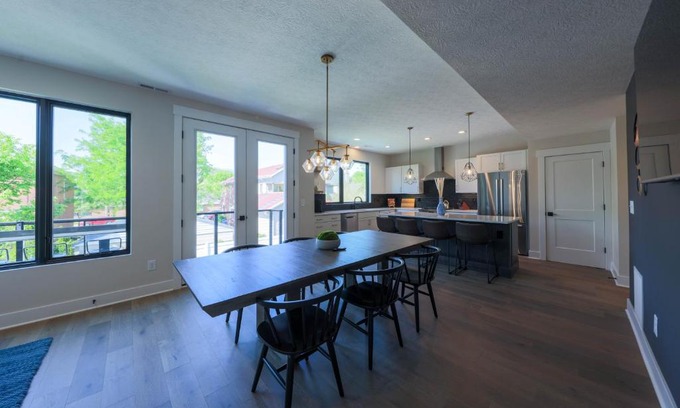 Merion Village Casa | Luxe at German Village