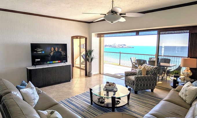 Bella Vista Condominio | Prima Beach Front Condo ~ Incrediable Ver