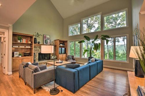 Big Canoe Casa | Luxe Big Canoe Resort Home with 3 Decks and Mtn Views!