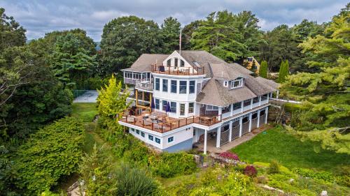 Cape Neddick Casa | Luxe Coastal Estate Tennis, Beach, Firepit, View
