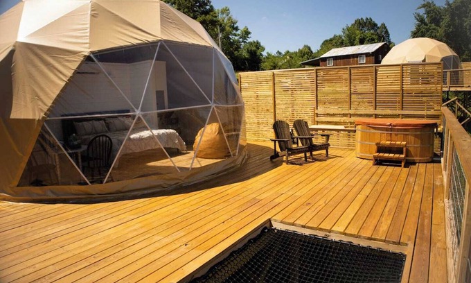 Eureka Springs Apartamento | Luxe Dome Cedar Hot Tub