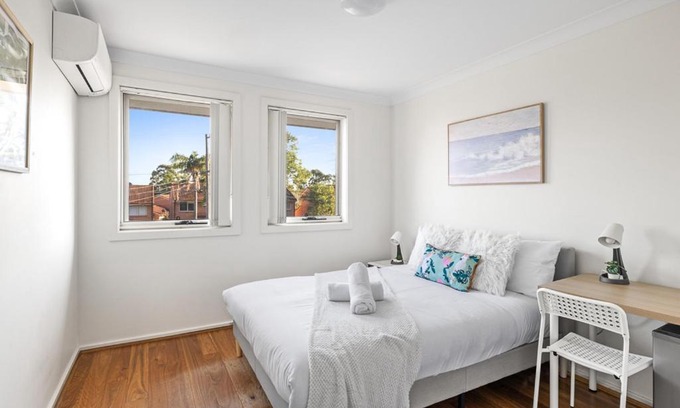 Panania Casa | Luxe Double Room in Panania - Nearby Stations & Shops - Shared Bathroom