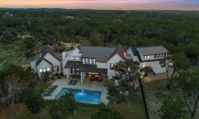 Austin Casa | Luxe Farmhouse w/ Pool and Spa on 4 Acres