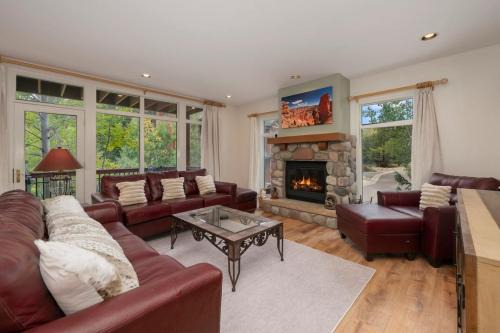 Old Town Apartamento | Luxe Home Minutes To Skiing Hot Tub