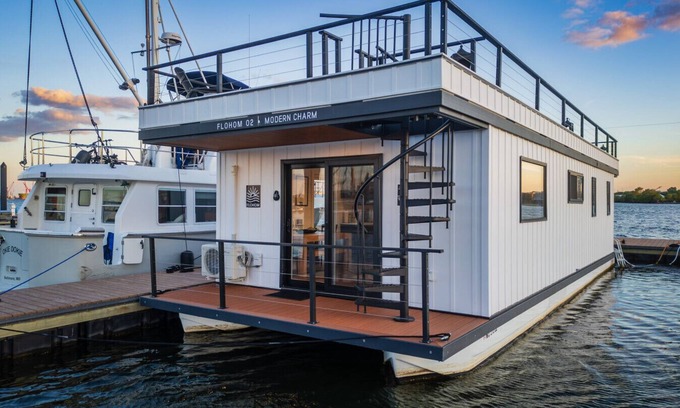 Baltimore Alquiler De Eote | Luxe Houseboat with Epic 360 Views of Baltimore Harbor