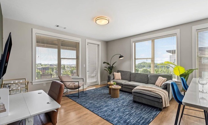 Charlotte Apartamento | Luxe King 3BR Suite in Waverly Charlotte!