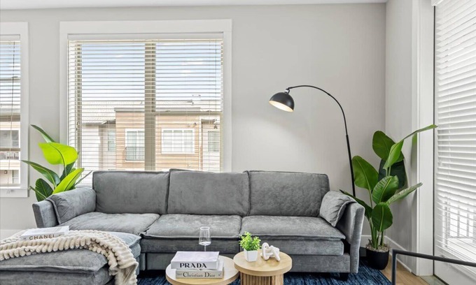 Charlotte Apartamento | Luxe King 3BR Suite in Waverly Charlotte!