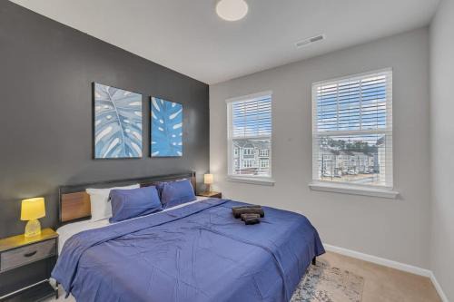 Durham Casa | Luxe King 4 BR Townhouse Mins to Dwtn Durham