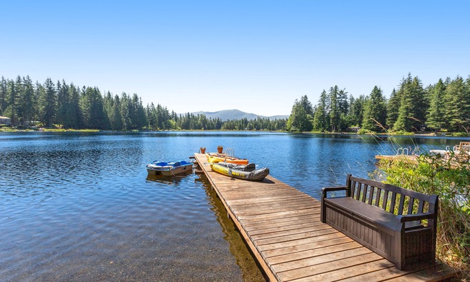 Fall City Cabina | Luxe lakeside cottage with furnished porch, 2 docks, fire pit, deck, beachfront
