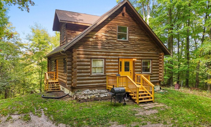 Paris Cabina | Luxe Log Chalet | Sauna, River, Fire, Kayaks/Tubes