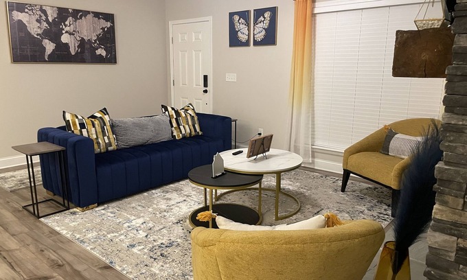 Gastonia Casa | Luxe Loray