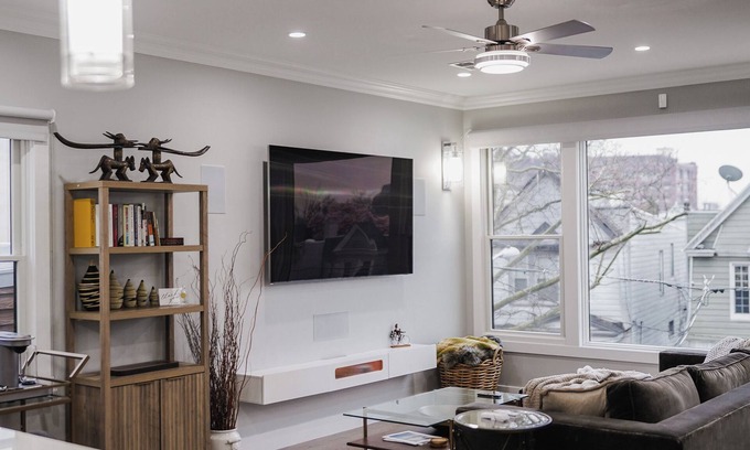 West Side Condominio | Luxe, Modern, and Spacious Condo Near NYC