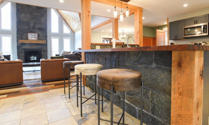 Eastern Vermont Casa | Luxe Mountain Retreat : Minutes to Stowe and Elmore : Family Friendly :