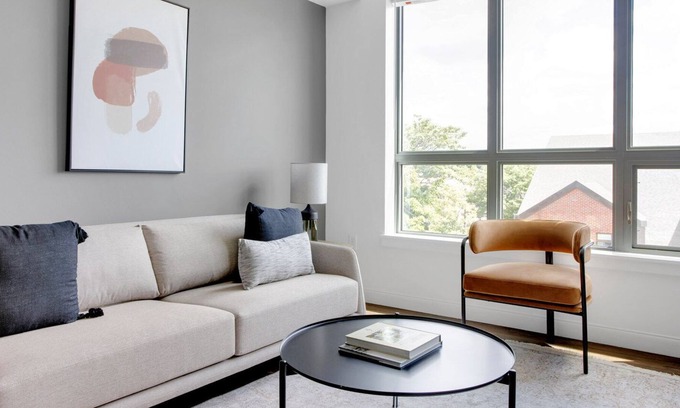 Newtonville Apartamento | Luxe Newton 1BR w/ W/D, nr Newtonville Train, by Blueground