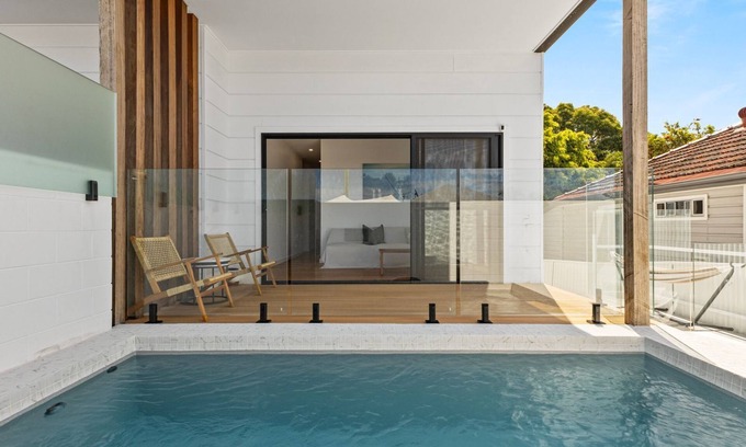 Adamstown Casa | Luxe Oasis Adamstown