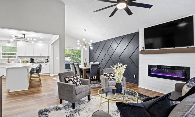 Riverdale Casa | Luxe Oasis Near ATL Airport
