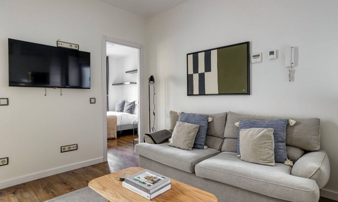 Pacifico Apartamento | Luxe Pacífico 2BR w/ Doorman, walk to Retiro Park, by Blueground