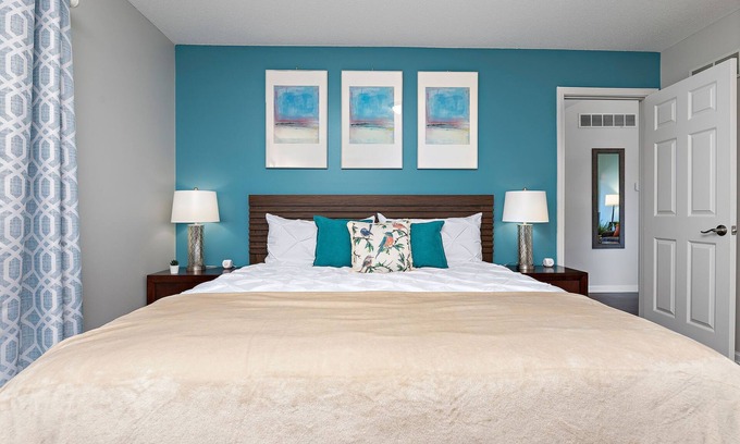 Raymore Casa | ⭐️ Luxe Paradise ⭐️ 3 King Beds ✅ Fast Wifi ✅ Free Parking
