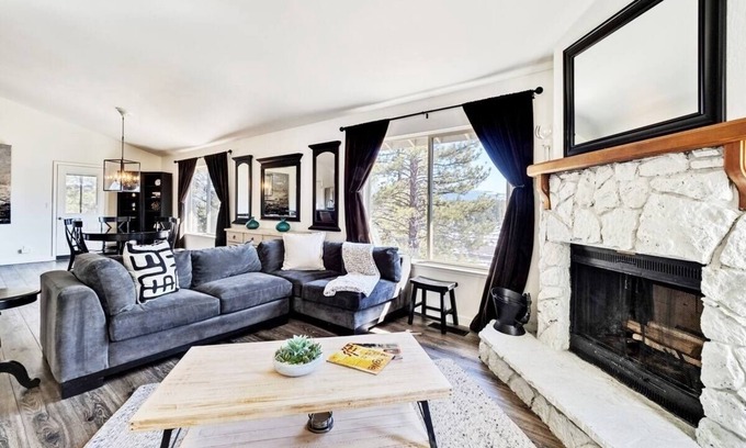 Olympic Heights Casa | Luxe Private Truckee Getaway 20 Mins To Lake Tahoe