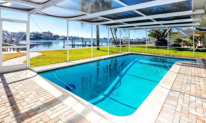 Ozona Casa | Luxe Private Waterfront Getaway with Pool in Ozona