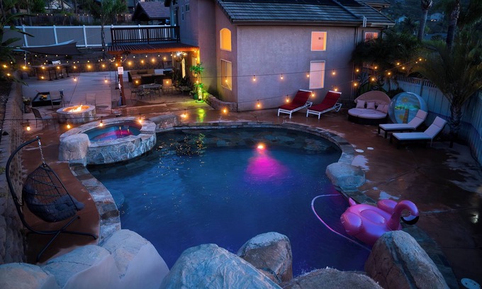 El Cajon Casa | Luxe Resort Style Home Stunning 8 Beds with Pool