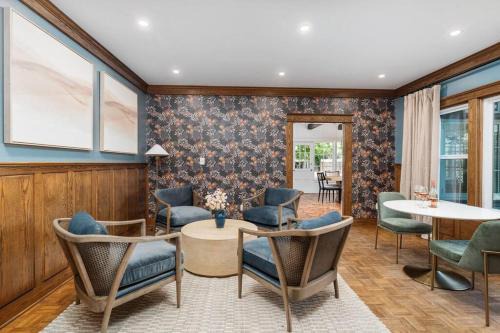 Lodi Casa | Luxe Retreat Designed For Group Getaways