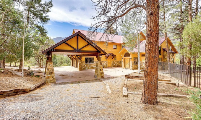 Ridgway Casa | Luxe Ridgway Home w/ Mountain Views & Hot Tub!