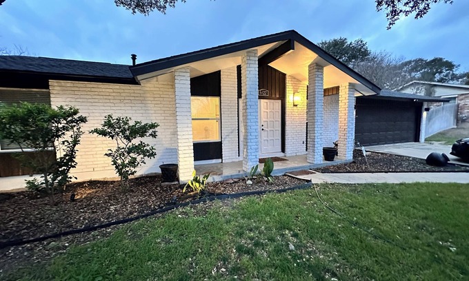 Leon Valley Casa | Luxe San Antonio Retreat w/ Private Pool, Near Major Highways & Top Attractions