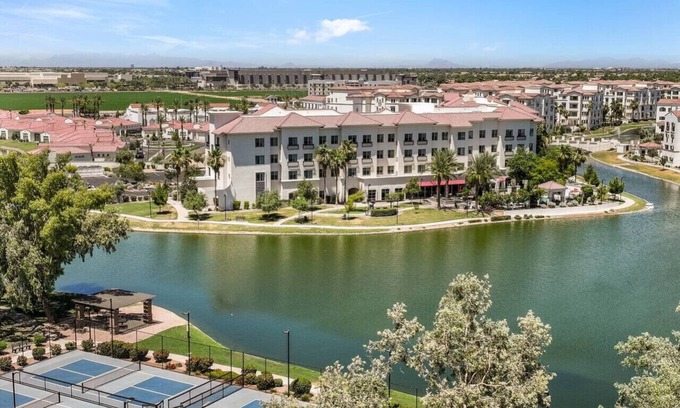 Ocotillo Apartamento | Luxe Stay at The Cays | Posh Ocotillo Escape | Gym