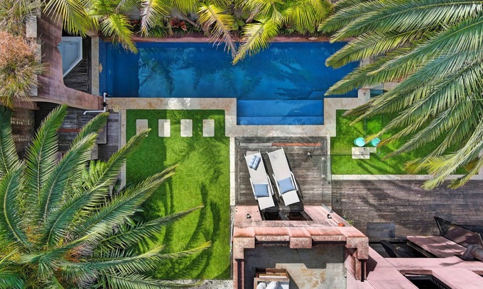 Thirroul Casa | LUXE THIRROUL RESORT HOME, POOL, SPA, HOME THEATER ROOM SLEEPS 12