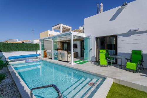 Orihuela Costa Villa | Luxe villa met verwarmd zwembad