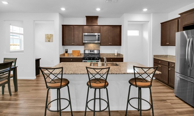 Brentwood Casa | LuxeAM4: Modern, Sleek 4BR, Brand New & Stylish