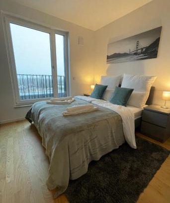Schoenefeld Apartamento | Luxeriöses Penthouse Apartment am BER Flughafen